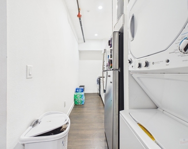 1010 W 26th St - Photo Thumbnail 2