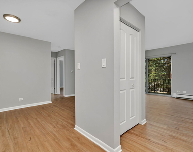 909 Plainfield Road - Photo Thumbnail 4