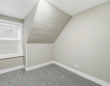 1217 N Harding Avenue - Photo Thumbnail 5