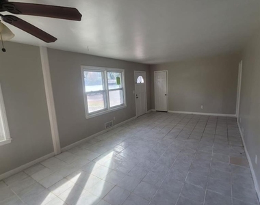3728 Loren Drive - Photo Thumbnail 1