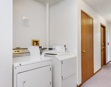 1425 N N 11th Ave E, Ia - Photo Thumbnail 11