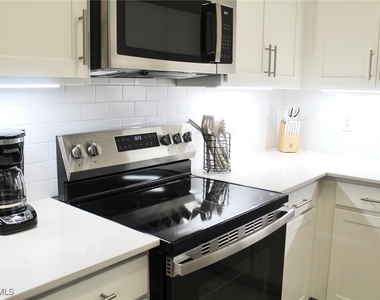 15405 Green Acres Avenue - Photo Thumbnail 6