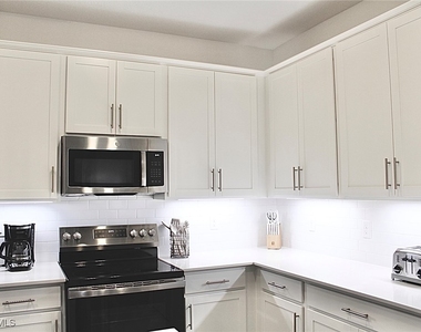 15405 Green Acres Avenue - Photo Thumbnail 5