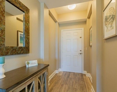 10700 Ravenna Way - Photo Thumbnail 3