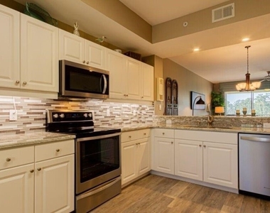 10700 Ravenna Way - Photo Thumbnail 11