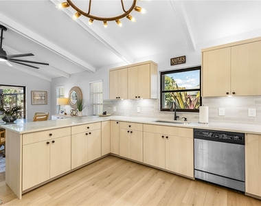 663 110th Avenue N - Photo Thumbnail 7
