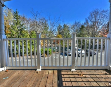203 Central Park - Photo Thumbnail 1