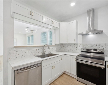 2272 Pierce Street - Photo Thumbnail 1