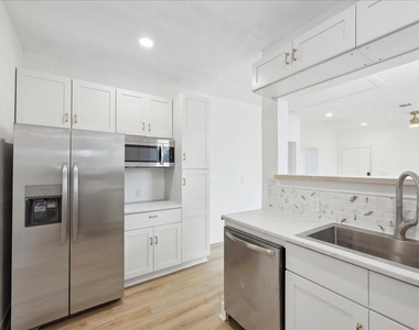 2272 Pierce Street - Photo Thumbnail 2