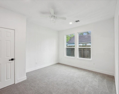 2272 Pierce Street - Photo Thumbnail 9