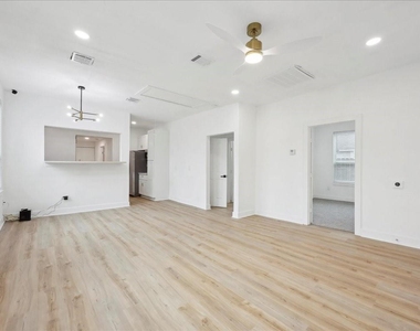 2272 Pierce Street - Photo Thumbnail 4