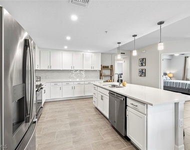 172 Indies Drive E - Photo Thumbnail 10