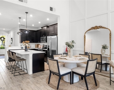 4714 Arboretum Circle - Photo Thumbnail 10