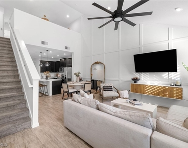 4714 Arboretum Circle - Photo Thumbnail 18