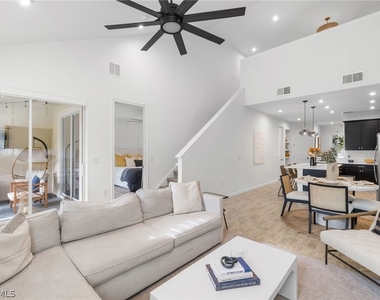 4714 Arboretum Circle - Photo Thumbnail 17