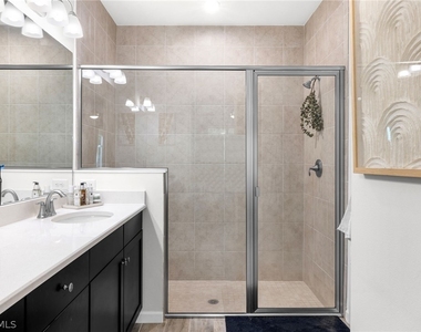4714 Arboretum Circle - Photo Thumbnail 16