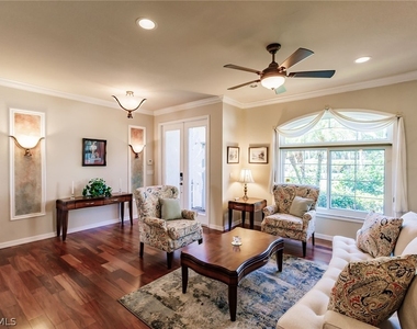7859 Berkshire Pines Drive - Photo Thumbnail 5