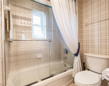 7859 Berkshire Pines Drive - Photo Thumbnail 30