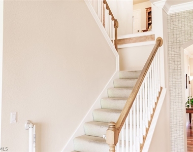 7859 Berkshire Pines Drive - Photo Thumbnail 17