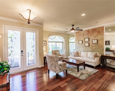 7859 Berkshire Pines Drive - Photo Thumbnail 4