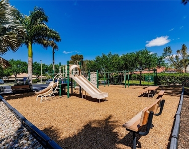 7859 Berkshire Pines Drive - Photo Thumbnail 47