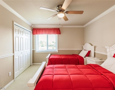 7859 Berkshire Pines Drive - Photo Thumbnail 29