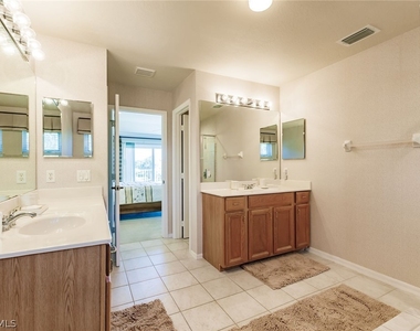 7859 Berkshire Pines Drive - Photo Thumbnail 23