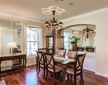 7859 Berkshire Pines Drive - Photo Thumbnail 6