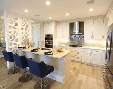 1135 3rd Avenue S - Photo Thumbnail 6