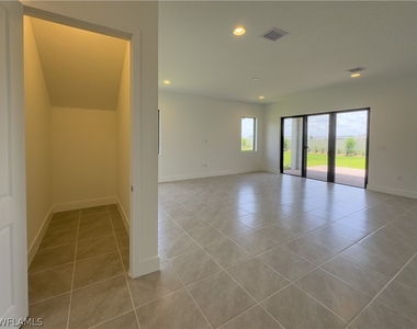 5286 Nevola Avenue - Photo Thumbnail 3