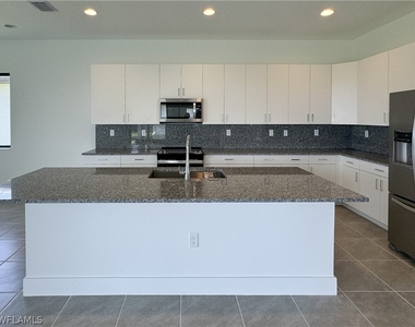 5286 Nevola Avenue - Photo Thumbnail 14