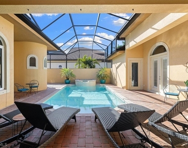 9094 Sahalee Court - Photo Thumbnail 3