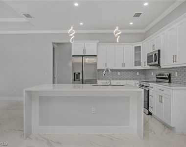791 14th Street Ne - Photo Thumbnail 7