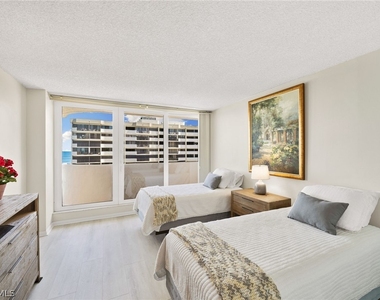 4001 Gulf Shore Boulevard N - Photo Thumbnail 23