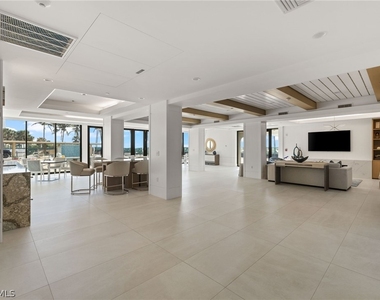 4001 Gulf Shore Boulevard N - Photo Thumbnail 31