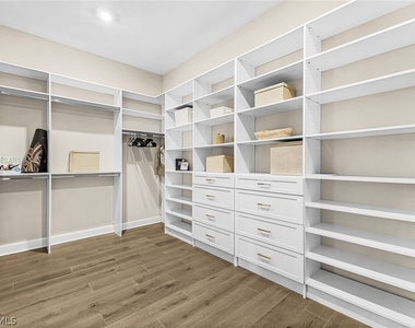 15274 Arpino Court - Photo Thumbnail 28