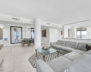 4041 Gulf Shore Boulevard N - Photo Thumbnail 2