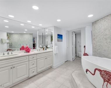 4041 Gulf Shore Boulevard N - Photo Thumbnail 18