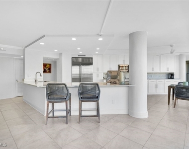 4041 Gulf Shore Boulevard N - Photo Thumbnail 12