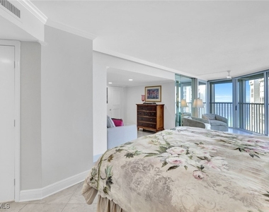4041 Gulf Shore Boulevard N - Photo Thumbnail 17