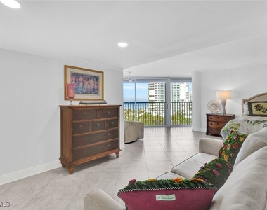 4041 Gulf Shore Boulevard N - Photo Thumbnail 19