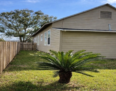 504 Green Street - Photo Thumbnail 14