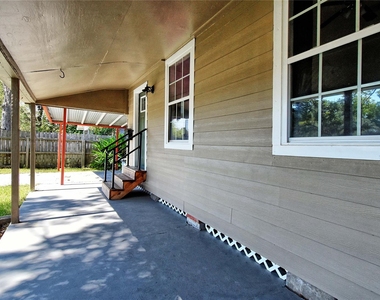 504 Green Street - Photo Thumbnail 2
