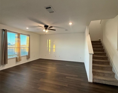 17907 Baleage Lane - Photo Thumbnail 6