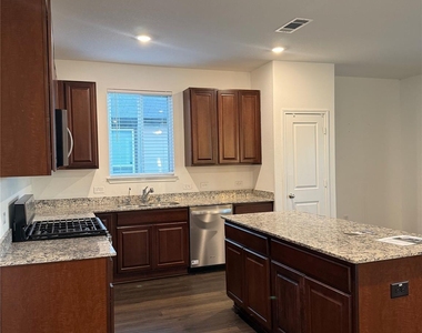 17907 Baleage Lane - Photo Thumbnail 8