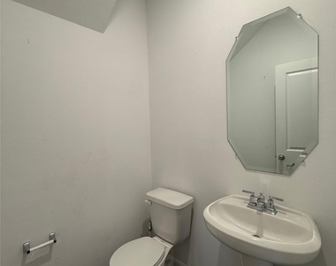 17907 Baleage Lane - Photo Thumbnail 4