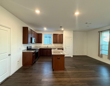 17907 Baleage Lane - Photo Thumbnail 5