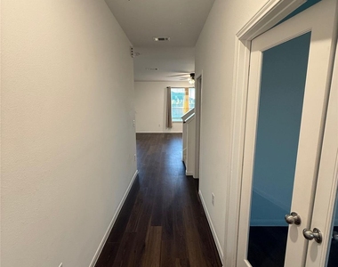 17907 Baleage Lane - Photo Thumbnail 3