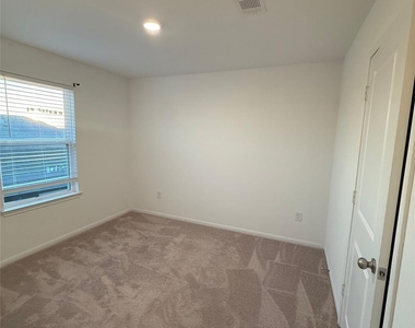 17907 Baleage Lane - Photo Thumbnail 16