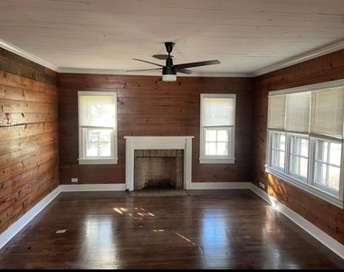 321 S Arcola Street - Photo Thumbnail 1